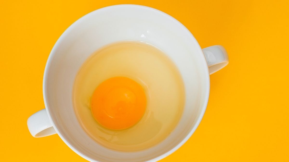 DIY Egg Yolk Hair Mask VOLO Beauty