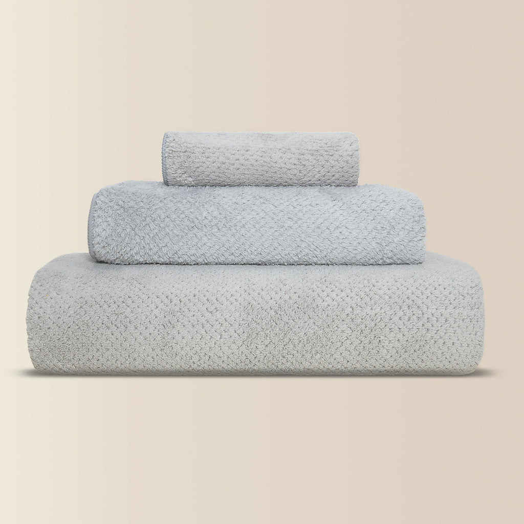 VOLO Hero Salt White Body Towel | Luxury Bath Towel | Ultra Soft, Super  Absorbent, Quick Drying Nanoweave Fabric | Spa Towels for Bathroom | Extra